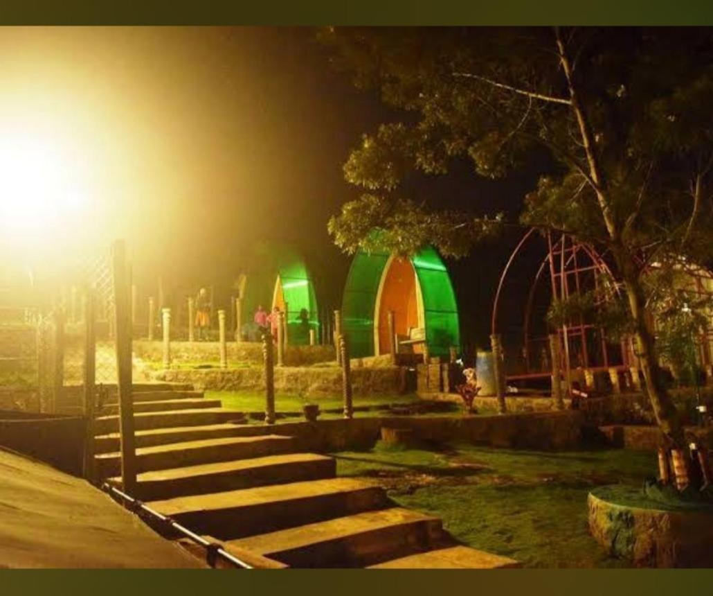 The Den By Trees Hotel โกตากิริ ภายนอก รูปภาพ